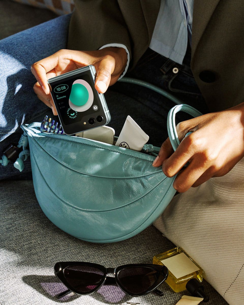 7 accessories bag handbag sunglasses purse photography body part finger hand person